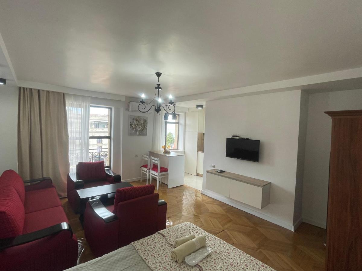 Apartment 2 Minutes From The Sea Batumi Exterior foto