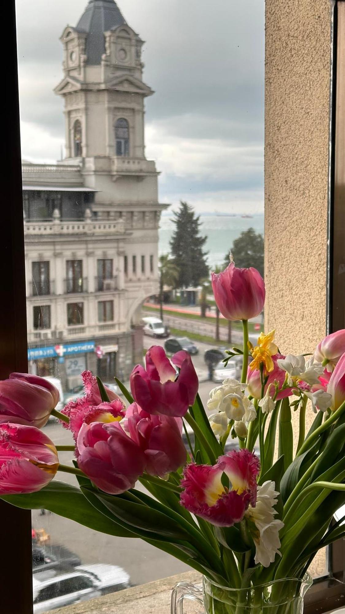 Apartment 2 Minutes From The Sea Batumi Exterior foto